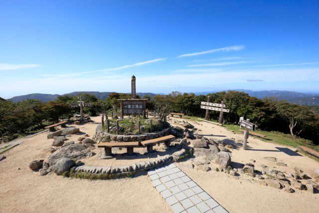 御在所岳で登山するなら知っておくべき夏の気温